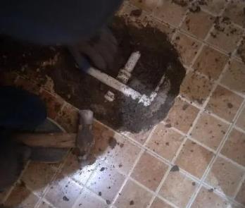 镇海卫生间漏水维修公司为您分享下卫生间渗水如何处理及注意事项